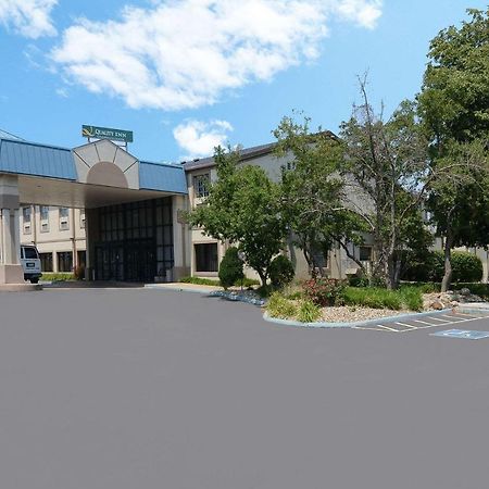 Quality Inn & Conference Center Akron Luaran gambar