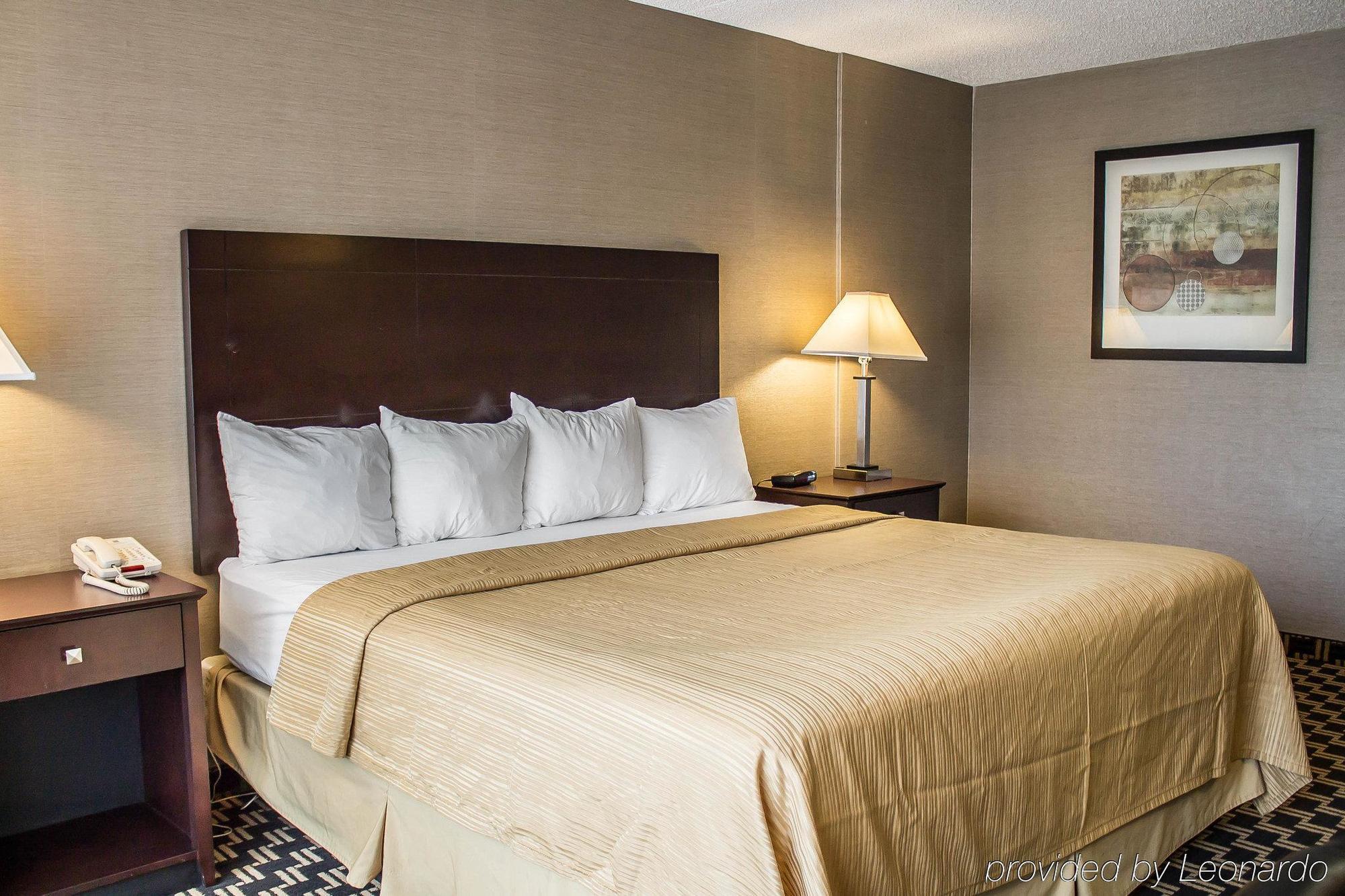 Quality Inn & Conference Center Akron Luaran gambar