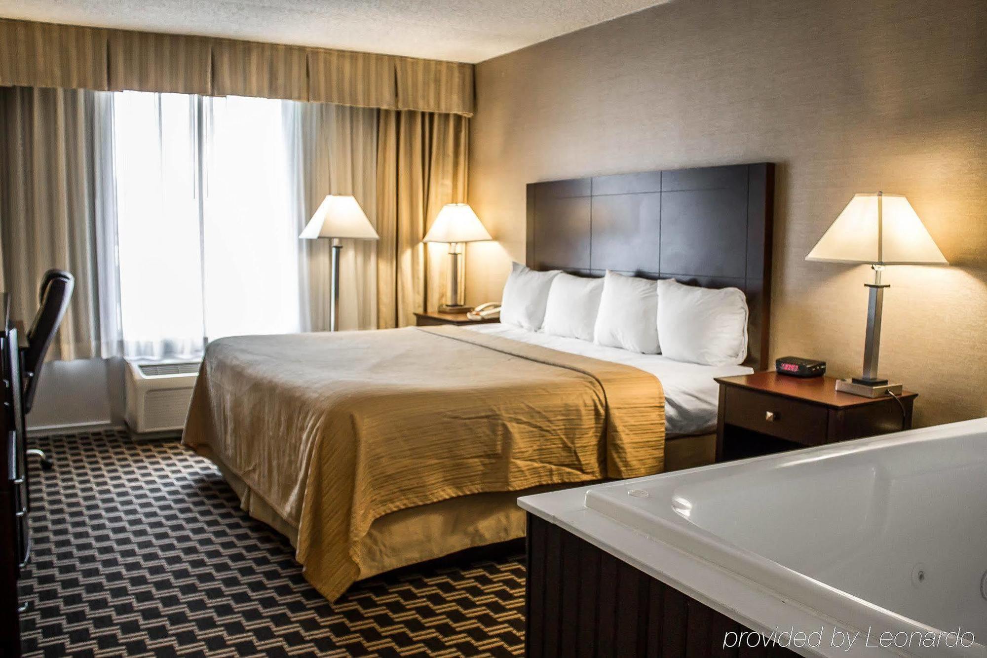 Quality Inn & Conference Center Akron Luaran gambar