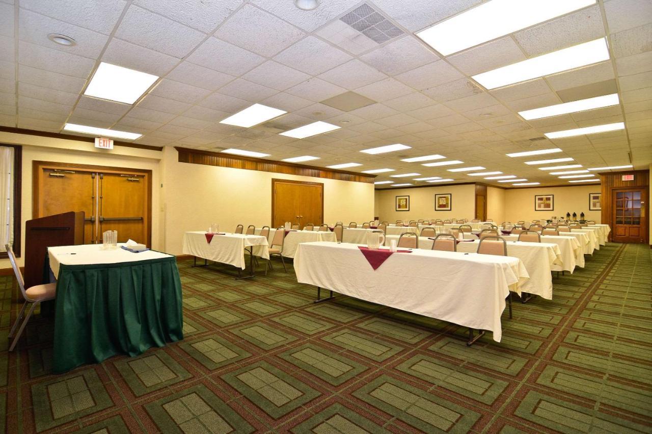 Quality Inn & Conference Center Akron Luaran gambar