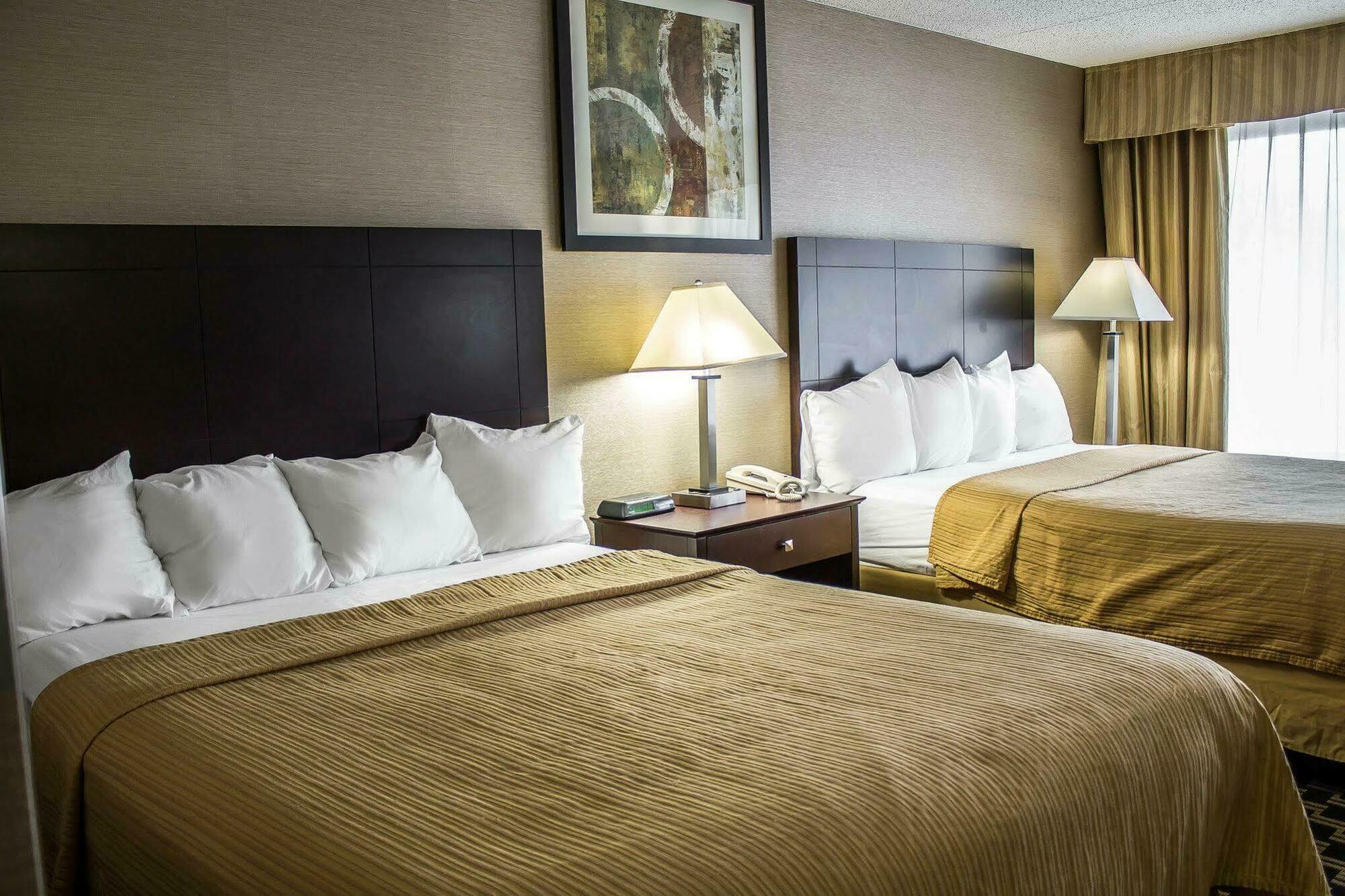 Quality Inn & Conference Center Akron Luaran gambar